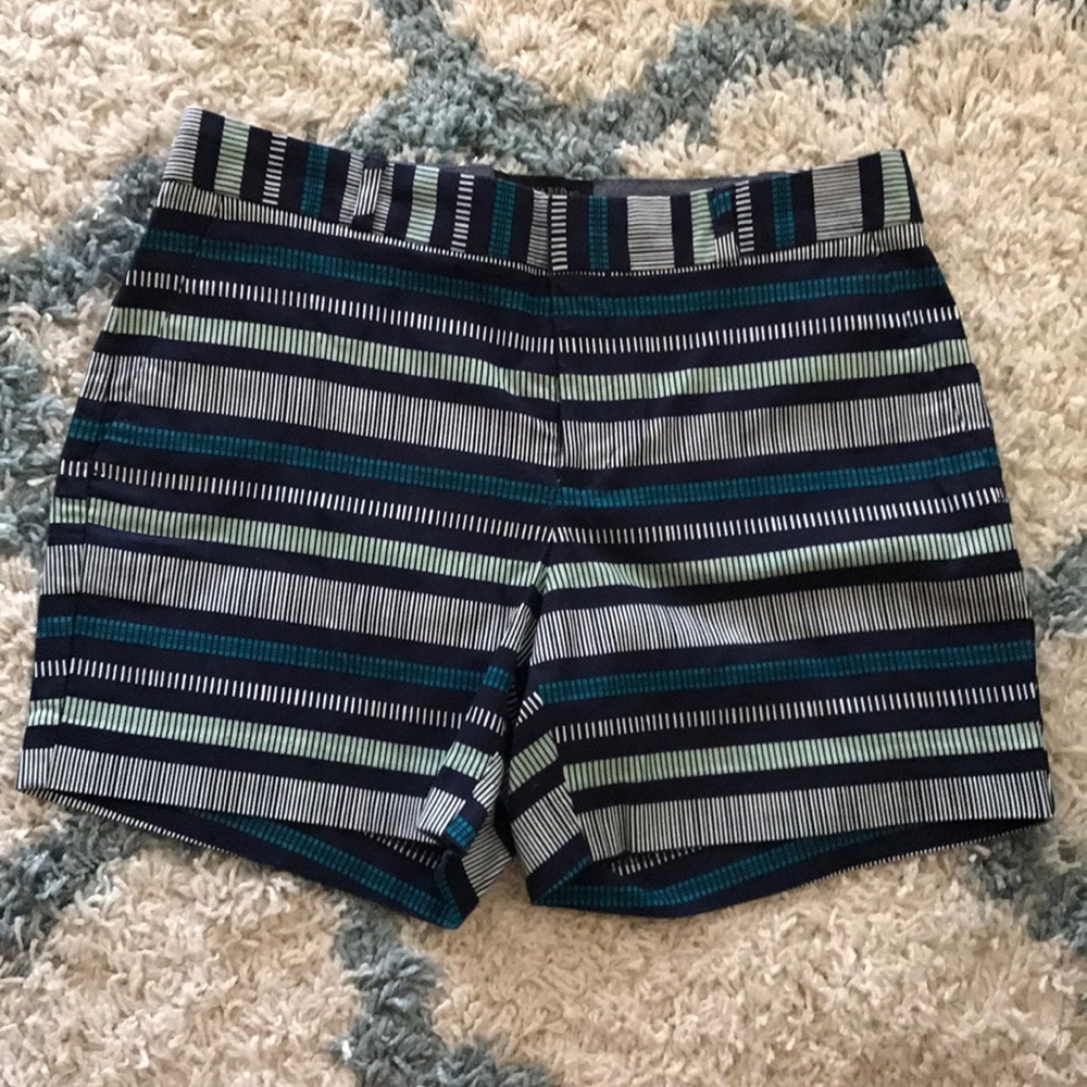 NWOT Banana Republic 4" shorts